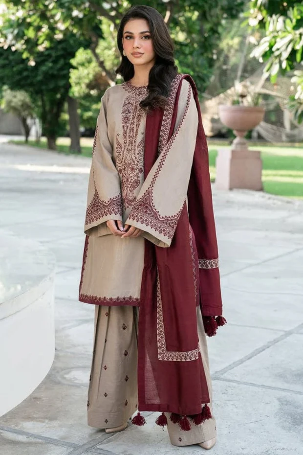 KD910 Unstitched Embroidered Lawn Suit With Embroidered Lawn Shawl