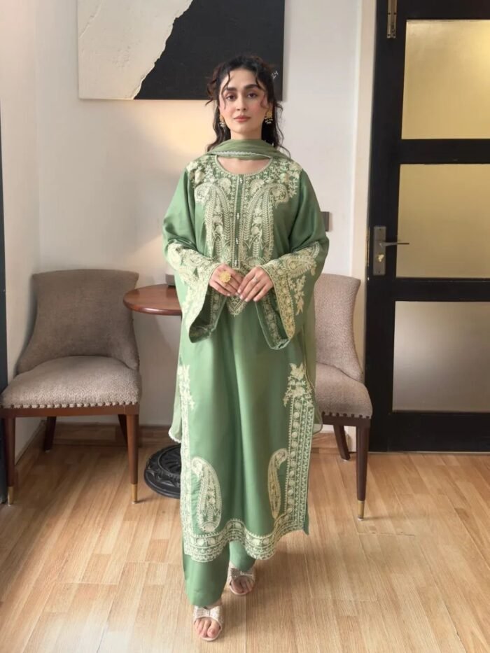 3 Piece - Unstitched Embroidered Lawn Fabric MR-2740